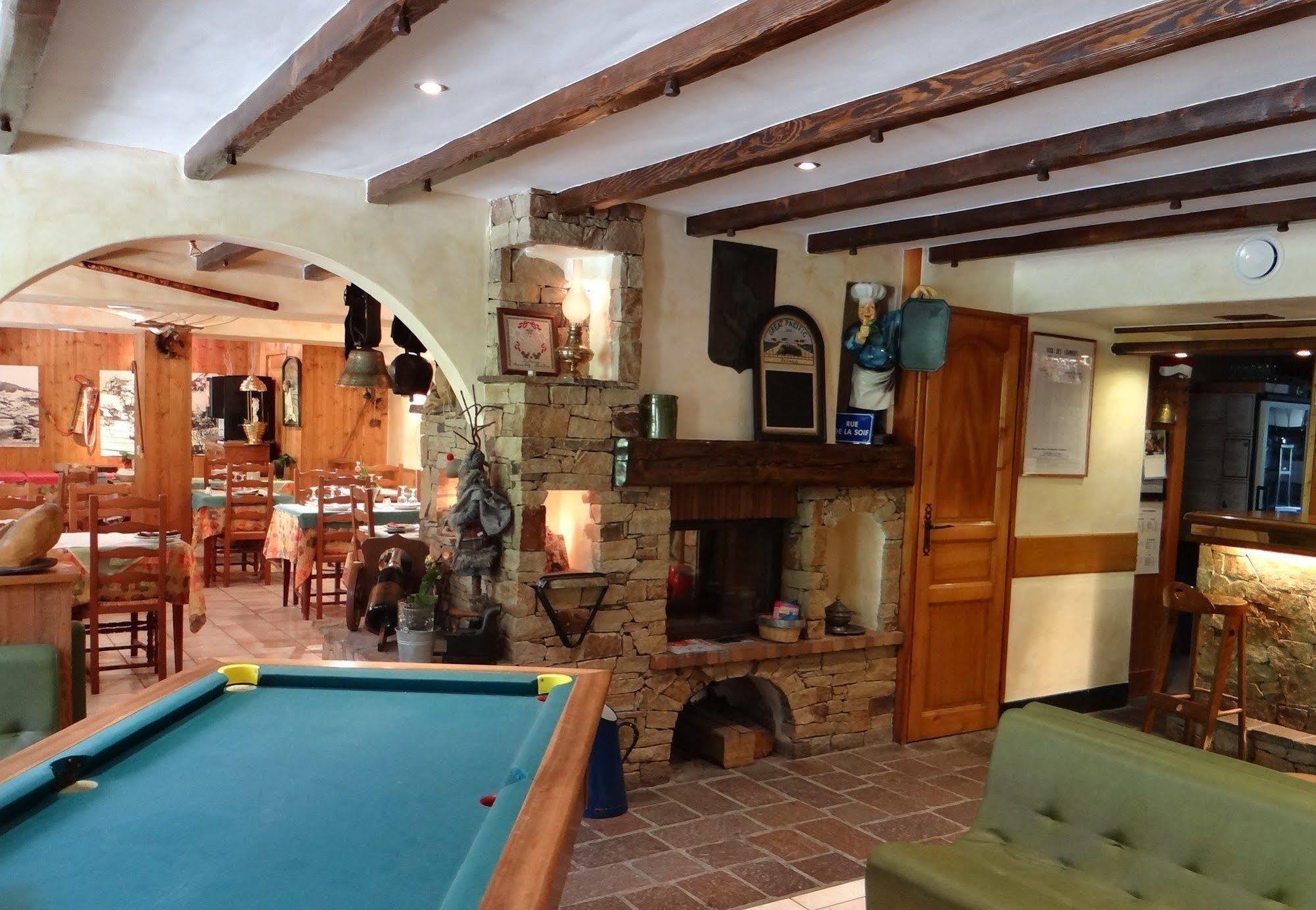 Hotel Les Bernards Praz-sur-Arly Exterior photo